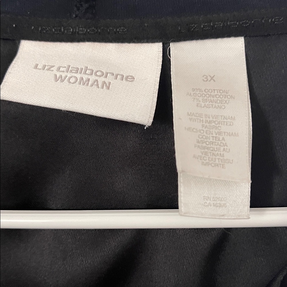 Liz Claiborne Women’s Black Zip-Up Jacket - Picture 2 of 6